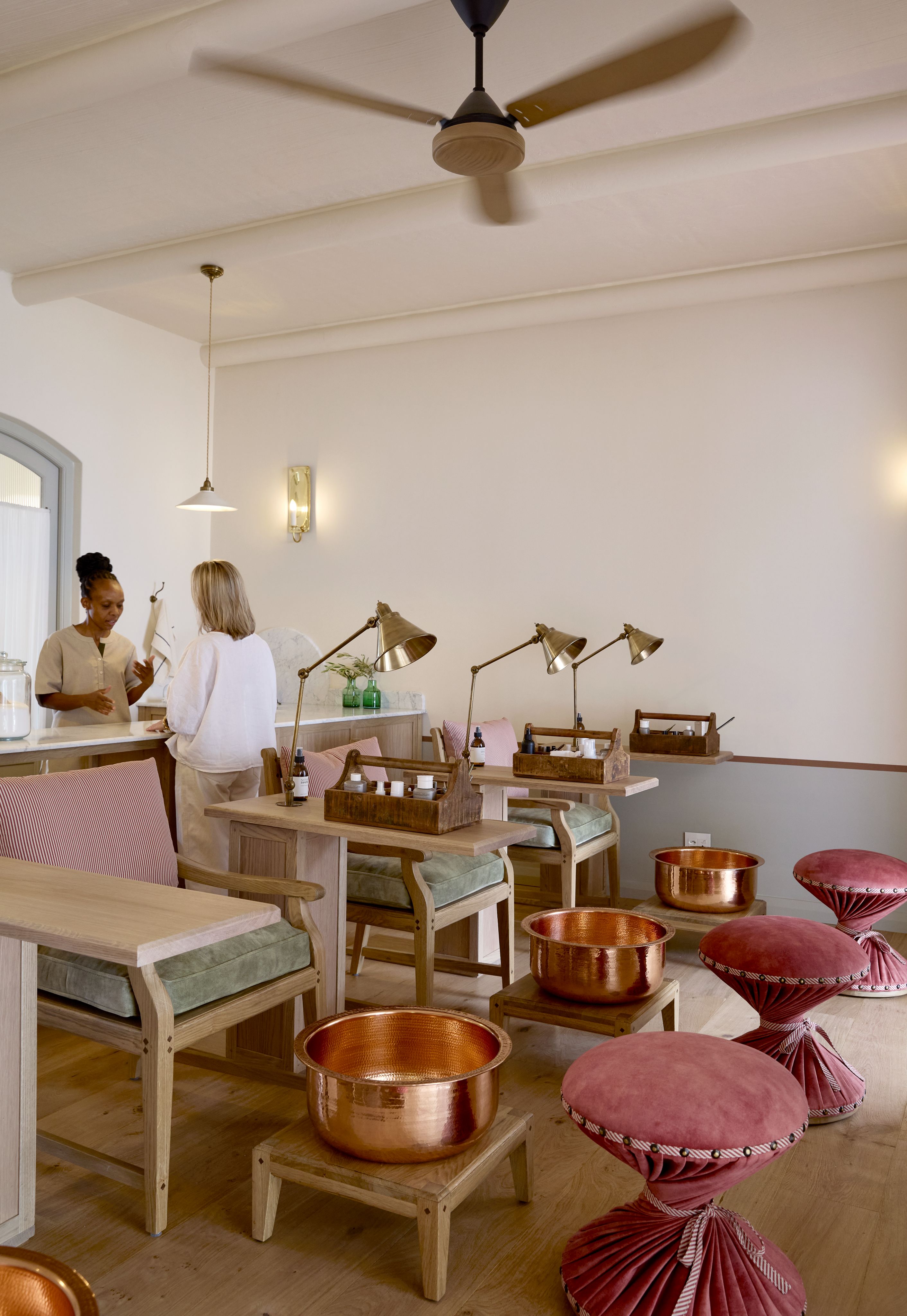 Spier-Spar-0325_spa_mani_pedi02_high